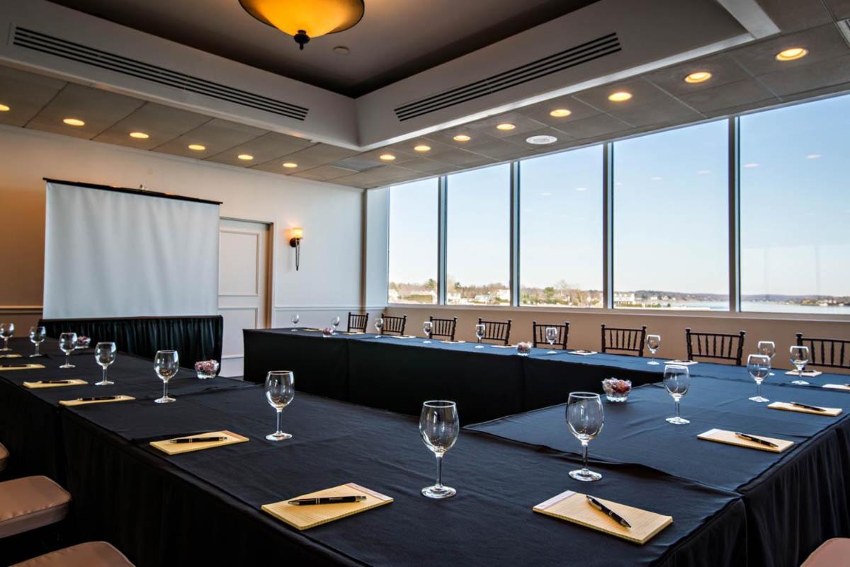 רד בנק Oyster Point Hotel מראה חיצוני תמונה