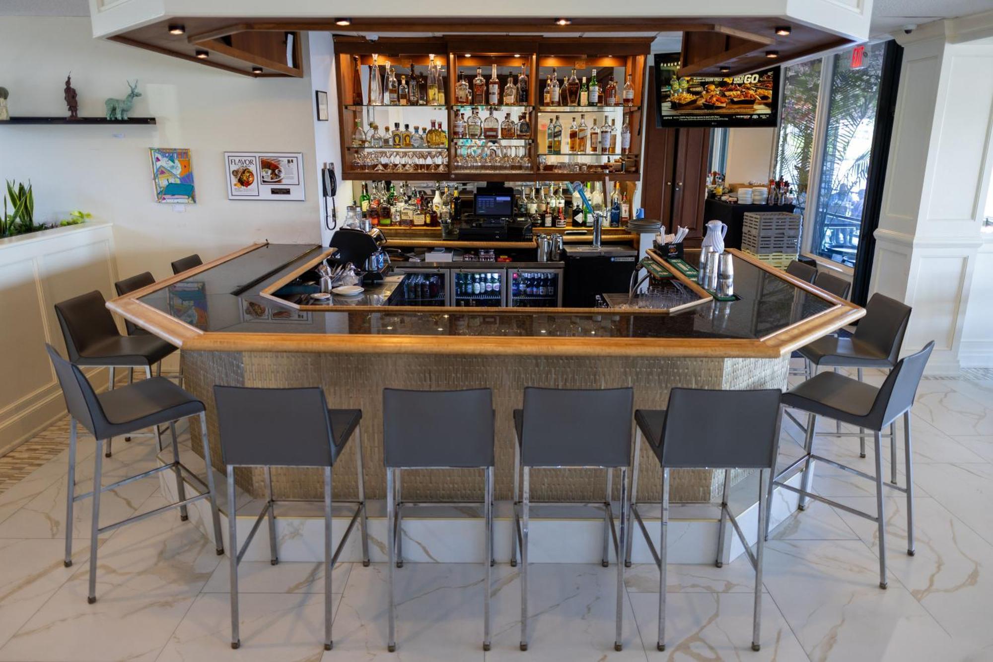 רד בנק Oyster Point Hotel מראה חיצוני תמונה