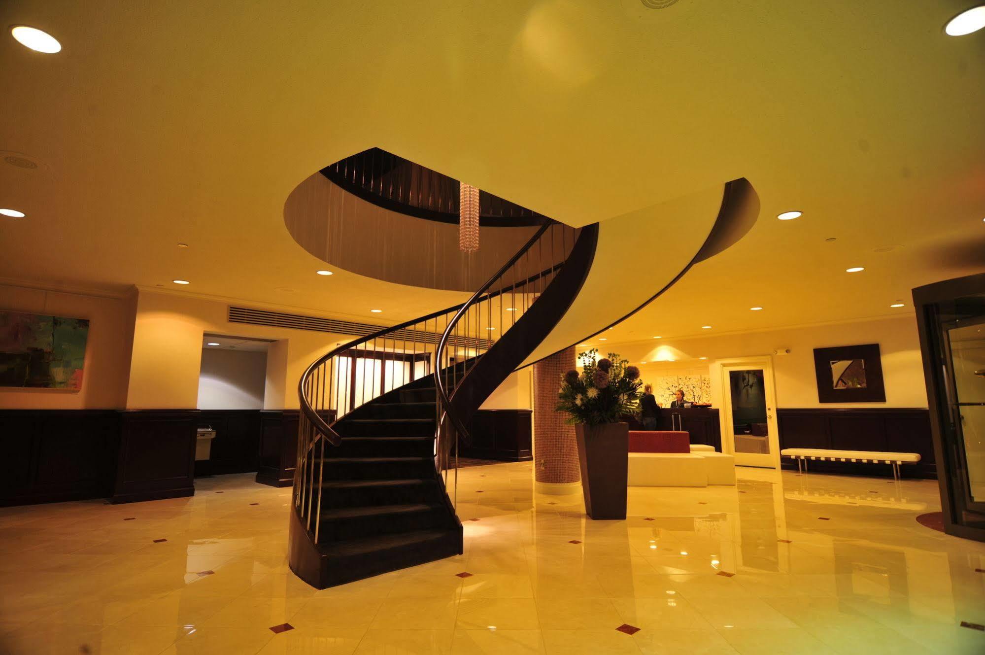 רד בנק Oyster Point Hotel מראה חיצוני תמונה